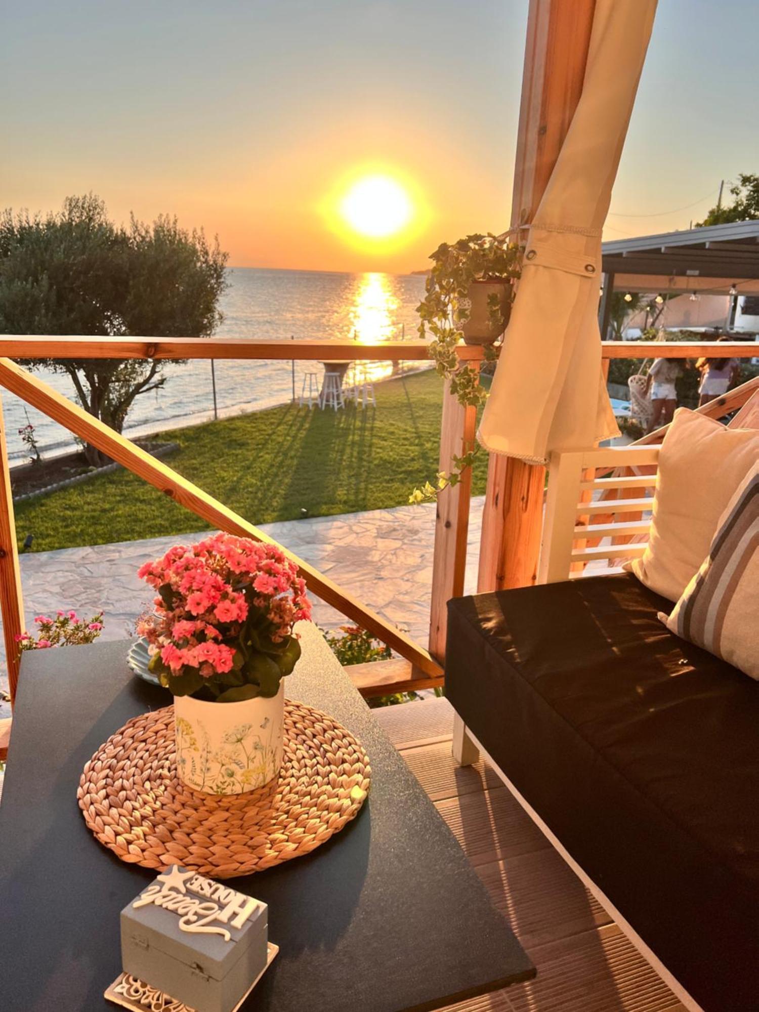 Beachfront Villa Athina Vergia Exterior foto