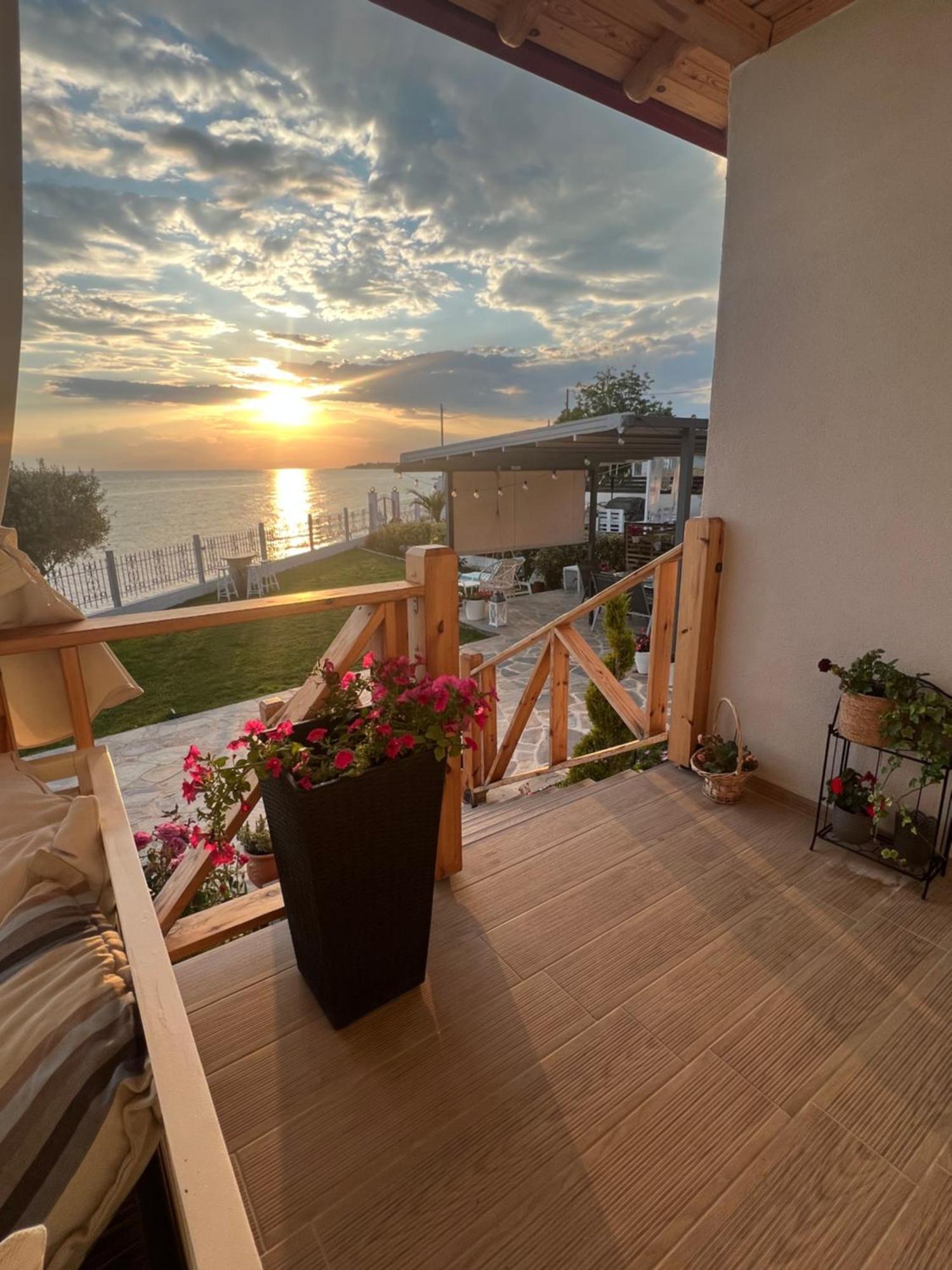 Beachfront Villa Athina Vergia Exterior foto