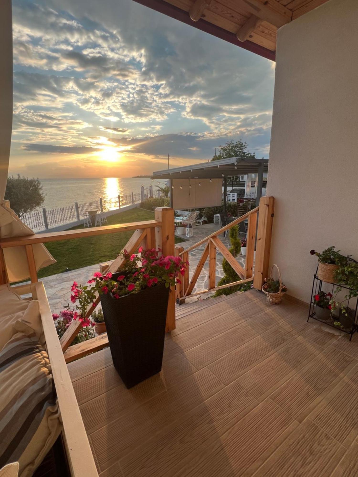 Beachfront Villa Athina Vergia Exterior foto