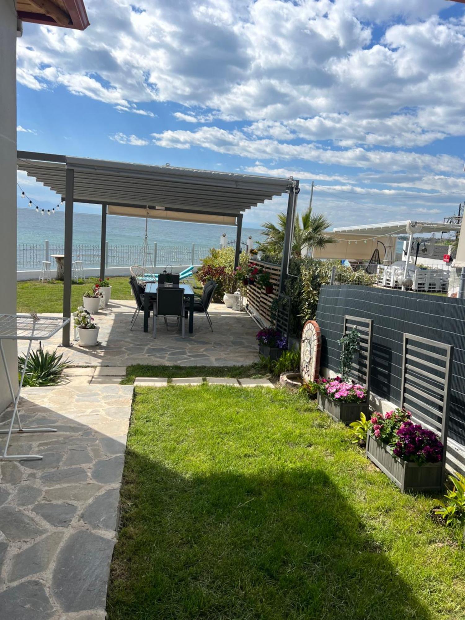 Beachfront Villa Athina Vergia Exterior foto